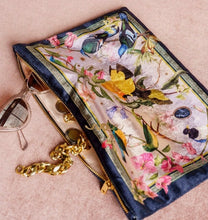 Load image into Gallery viewer, Velvet Clutch in Paradise